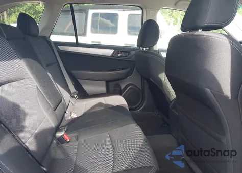 2015 Subaru Outback 2.5I Premium z USA, uszkodzony, nr VIN 4S4BSAFC0F3270830